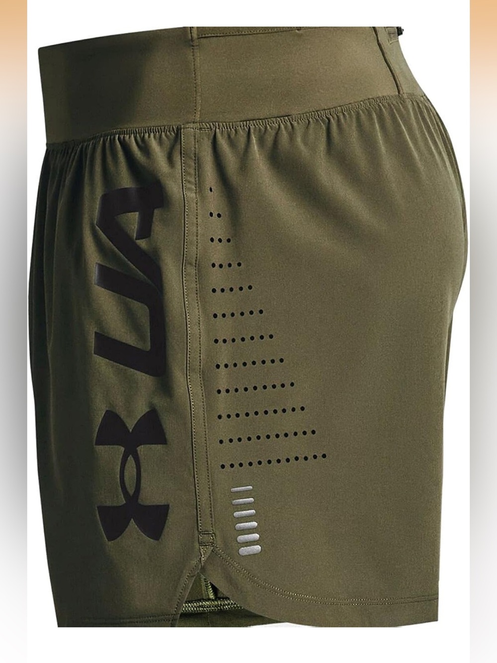 Under Armour Running Shorts Size Medium in Excellent Condition